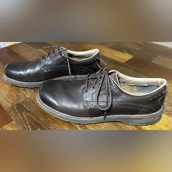 Merrell Realm Men's Brown Leather Shoes
New without box. Smoke free home - Picture 4 of 4